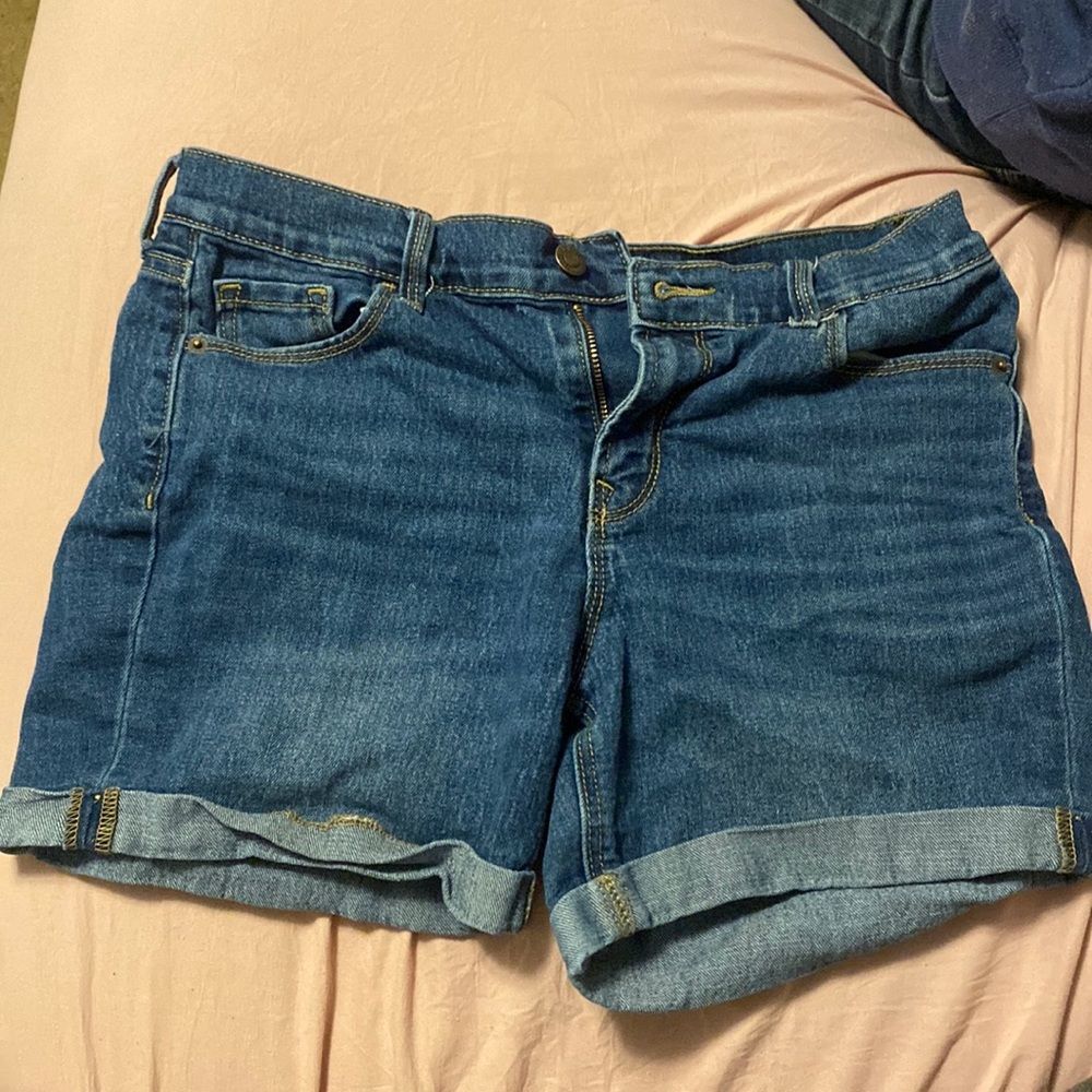 Old Navy Jean Shorts - Picture 2 of 5